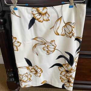 Beautiful spring pencil skirt